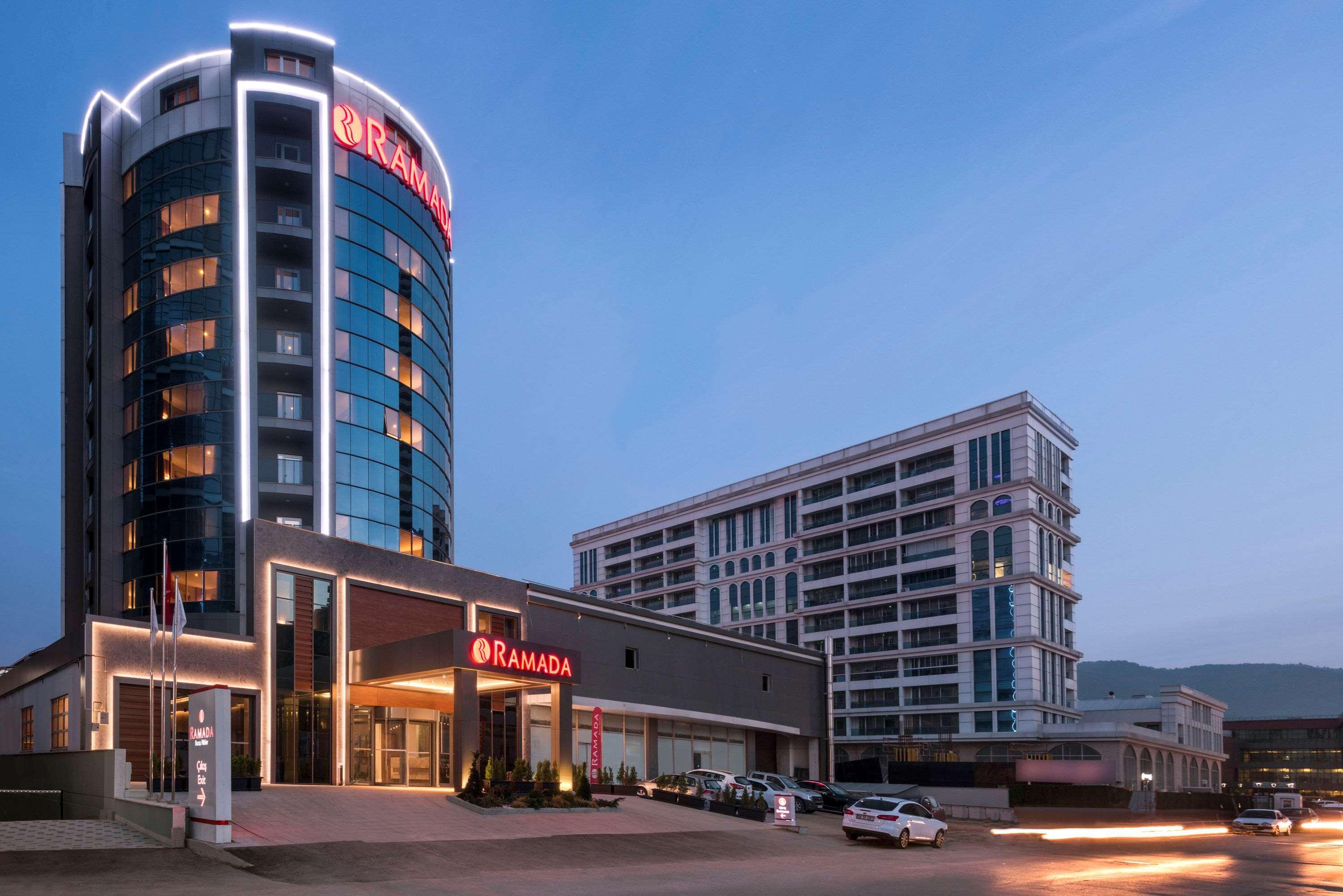 Ramada By Wyndham Nilufer Bursa Hotel Exterior photo